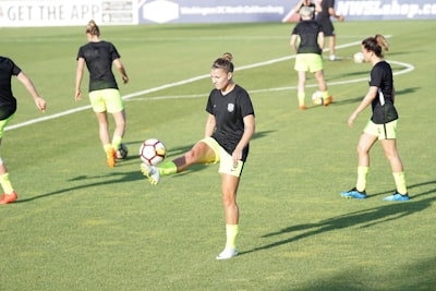 بثمباشرالأهليوالزمالككرةيديلاشوتموقعةالقمةفيالدوريالمصري